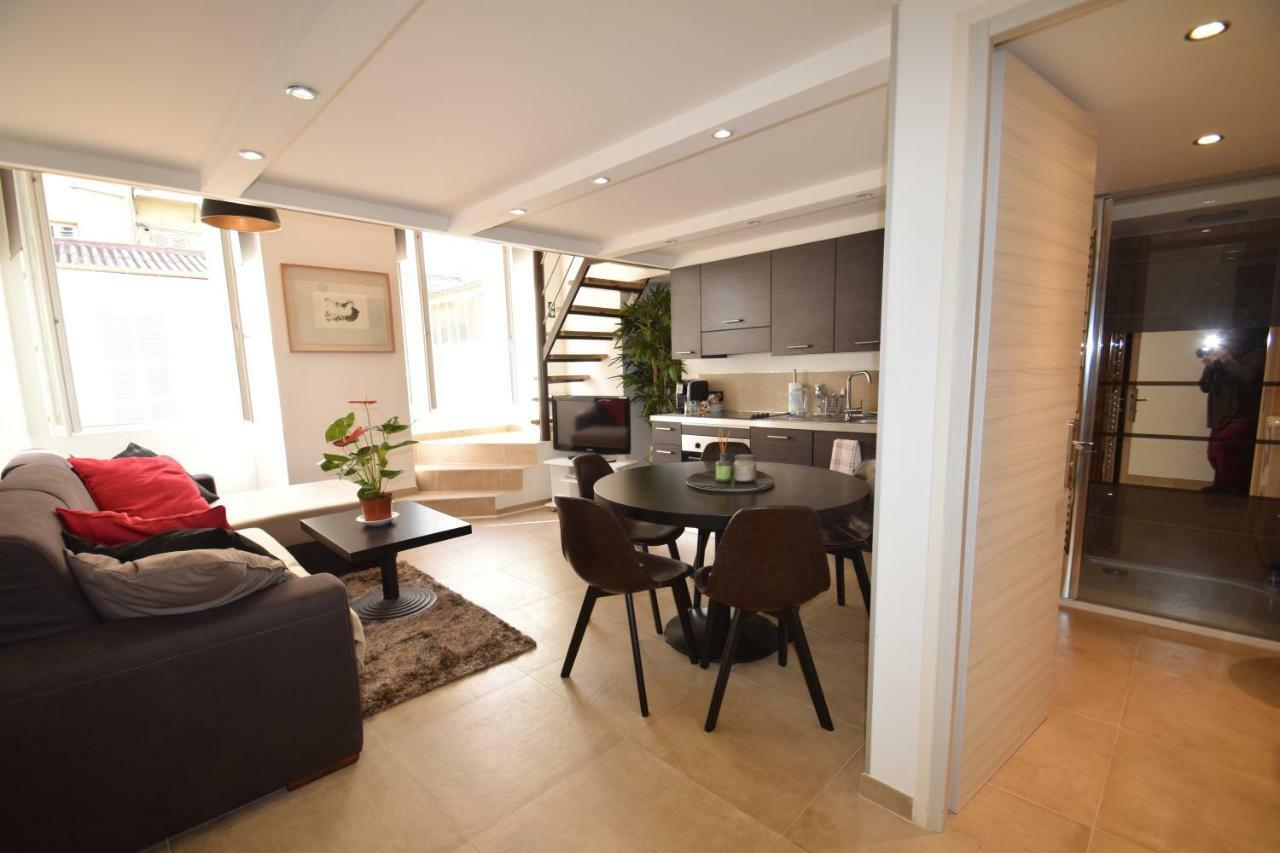 Perla Duplex - No Better Location In Nizza Esterno foto